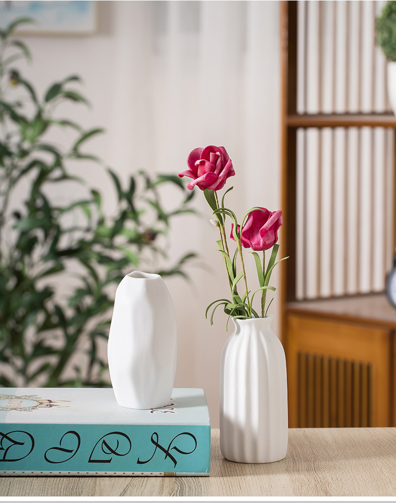 2025批发素烧哑光白色陶瓷插花小花瓶创意简约客厅家居干花装饰品摆件详情4