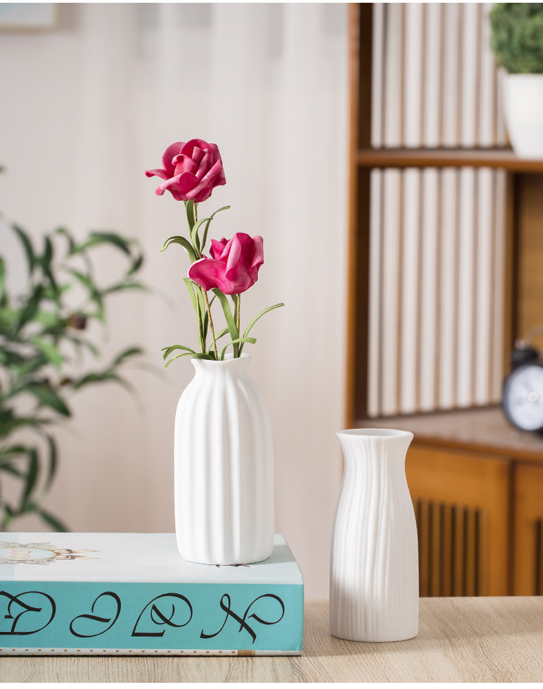 2025批发素烧哑光白色陶瓷插花小花瓶创意简约客厅家居干花装饰品摆件详情3