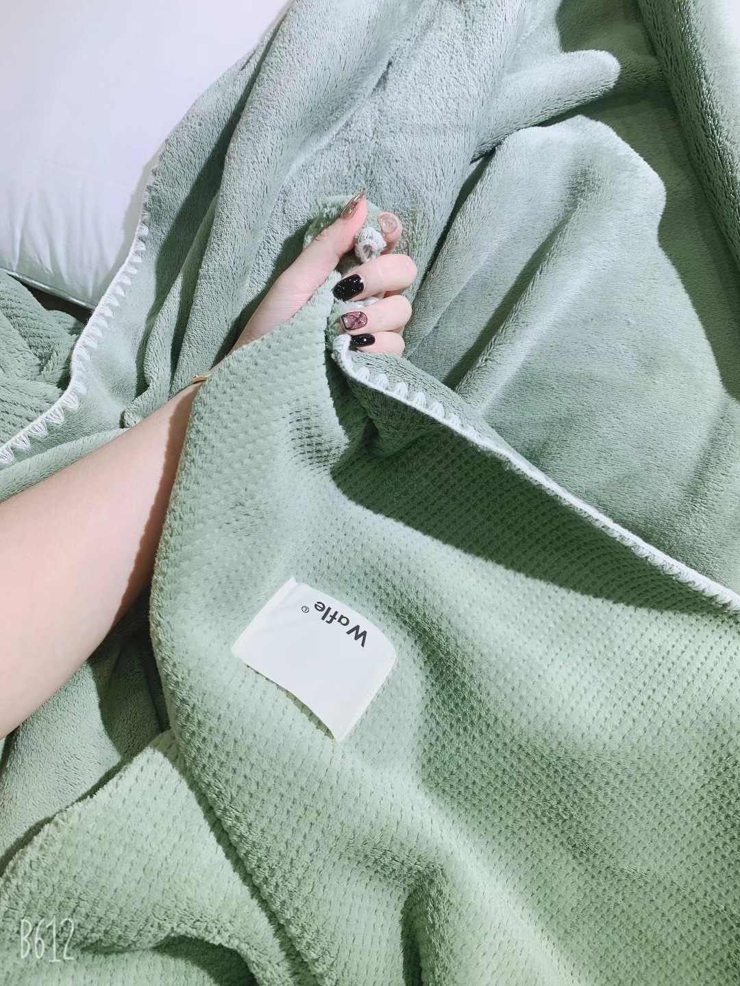 现货华夫格毛毯办公室午睡绒毯夏季单人空调沙发用小盖毯薄款被子详情图4