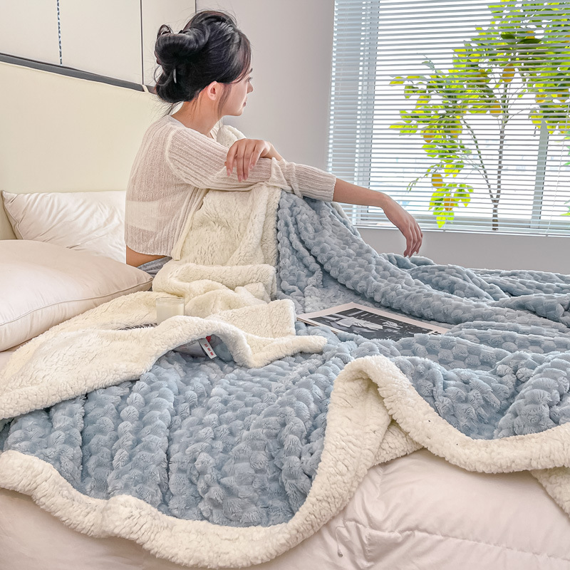 厂家现货秋冬金龟绒提花毛毯加厚羊羔绒空调毯被子纯色午睡盖毯披详情图2