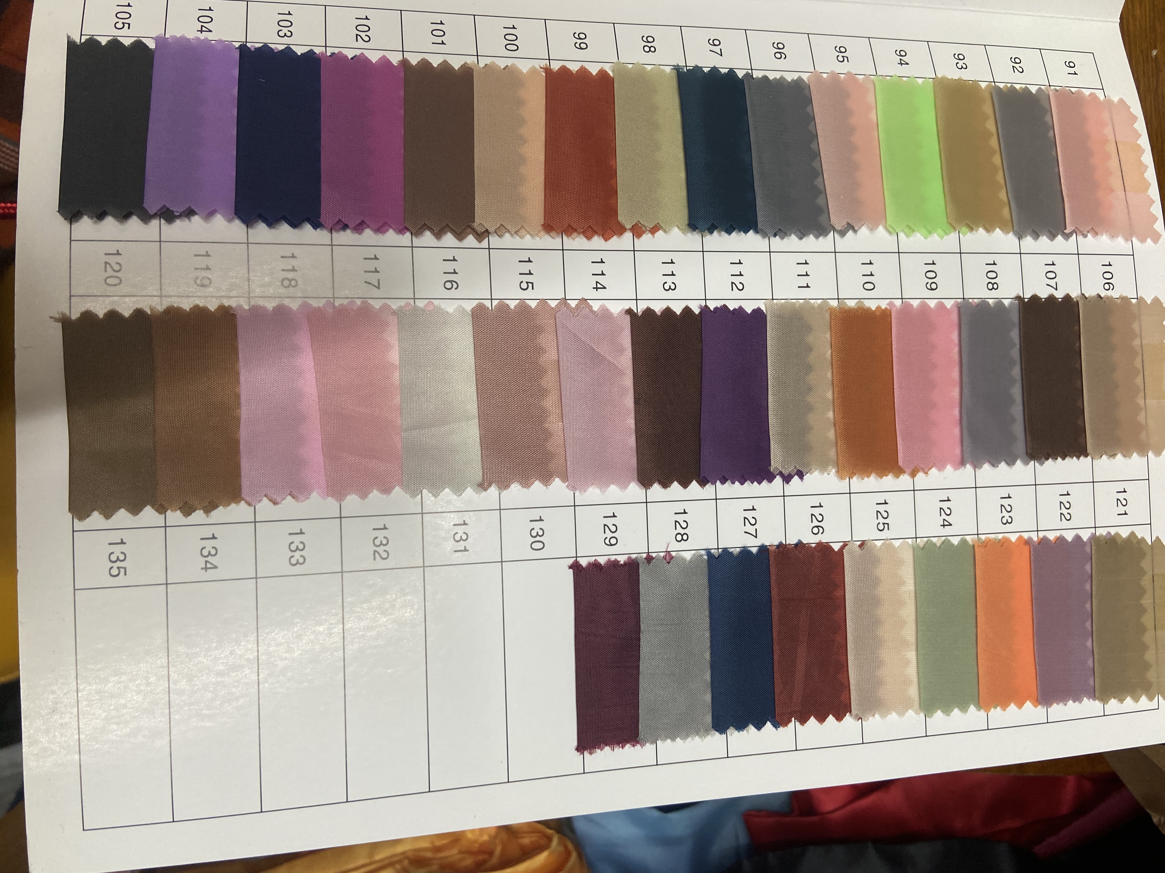 黑色190t涤塔夫布料经典耐用装饰品工艺品头饰服装面料多色可选详情图2