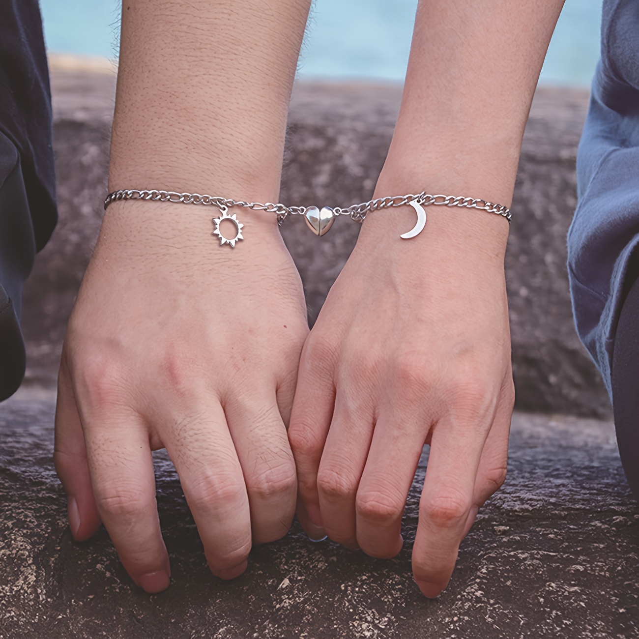  2件/套复古不锈钢简约风太阳月亮吊坠手链，心形配件磁扣相吸，情侣手链闺蜜手链，情人节礼物纪念日详情图2