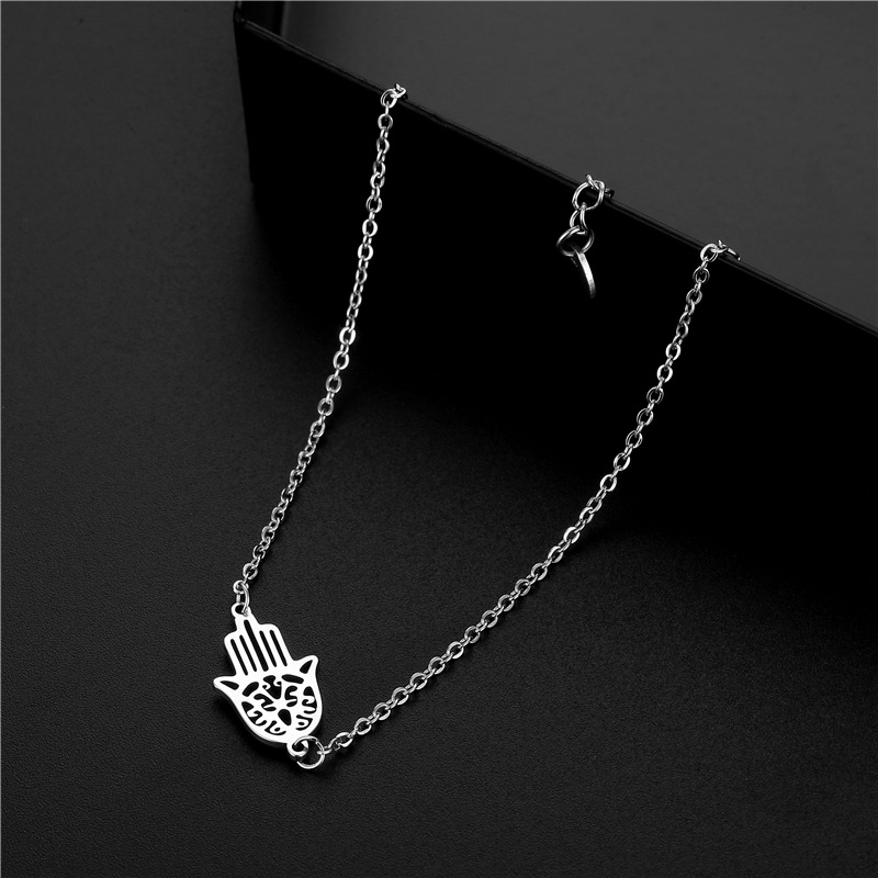 1件简约风嘻哈钛钢手链，潮流时尚，龙虾扣可调节大小，适合日常派对逛街佩戴，送闺蜜和朋友的贴心节日生日纪念日礼物详情图2