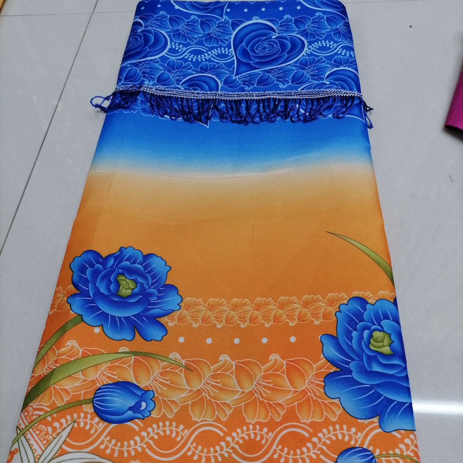 印花窗帘布蓝色花详情图1