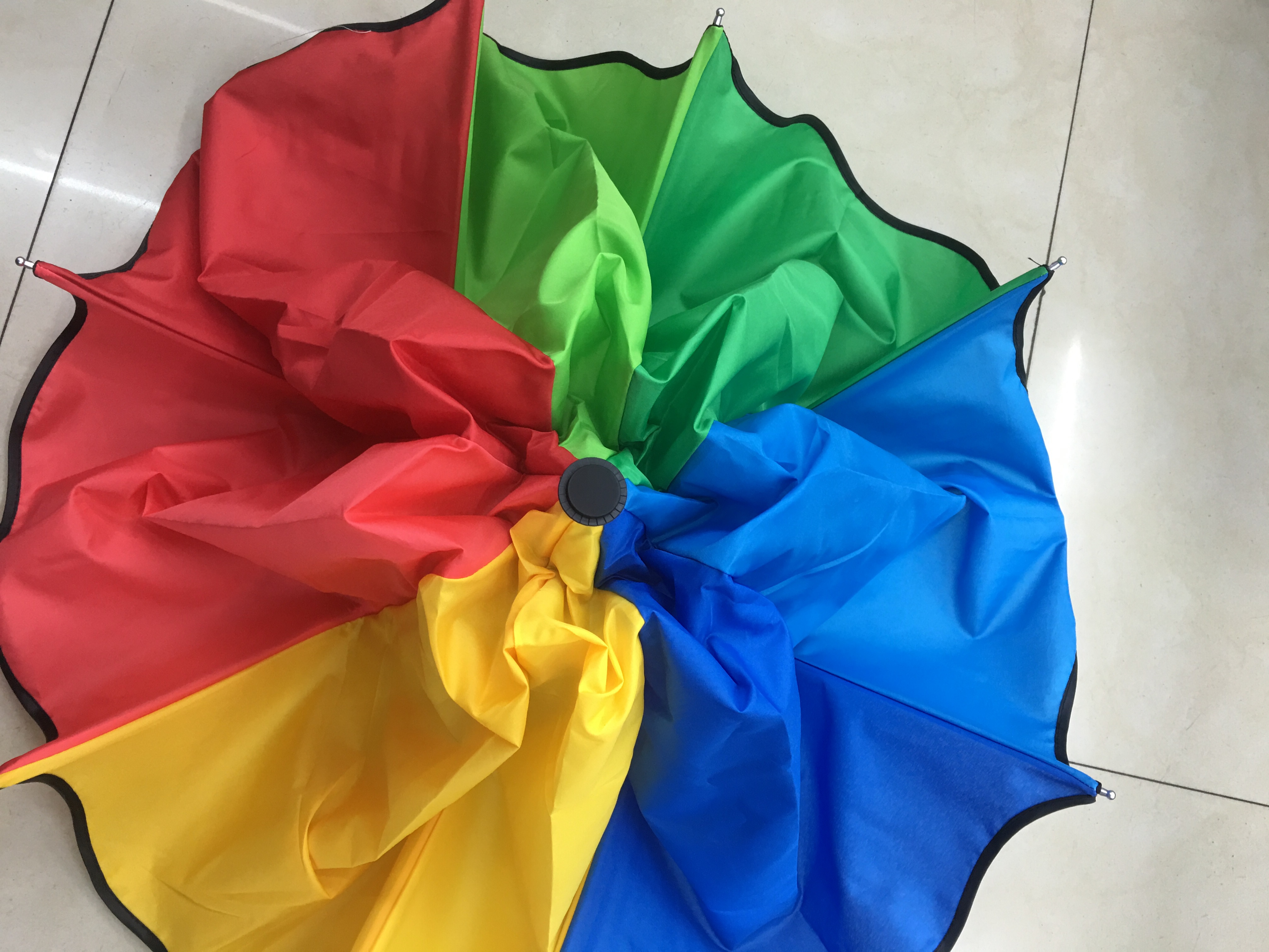 55公分荷叶边碰起彩虹三折伞详情图2