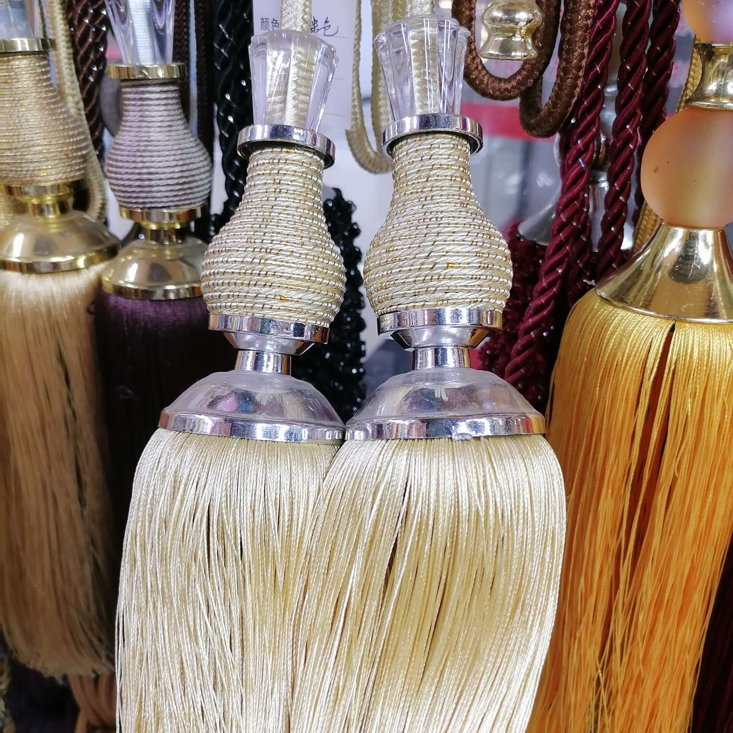 新款厂家直销可零售批发窗帘挂球-- 详情图1