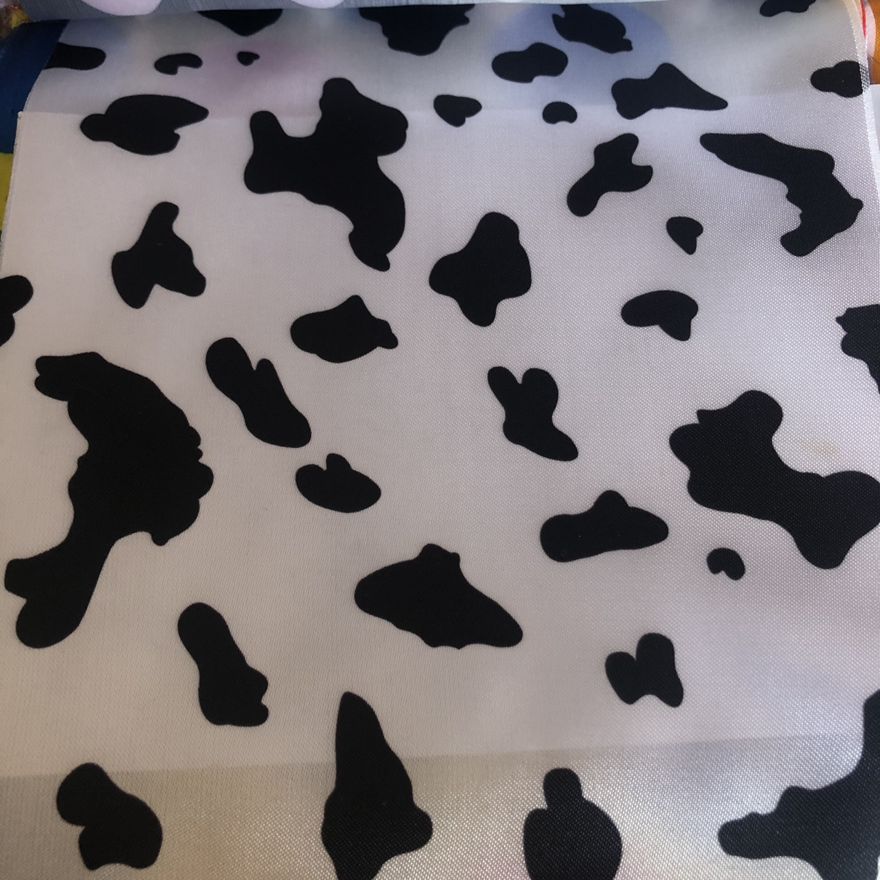 纯白奶牛纹色丁布印花现货充足详情图1