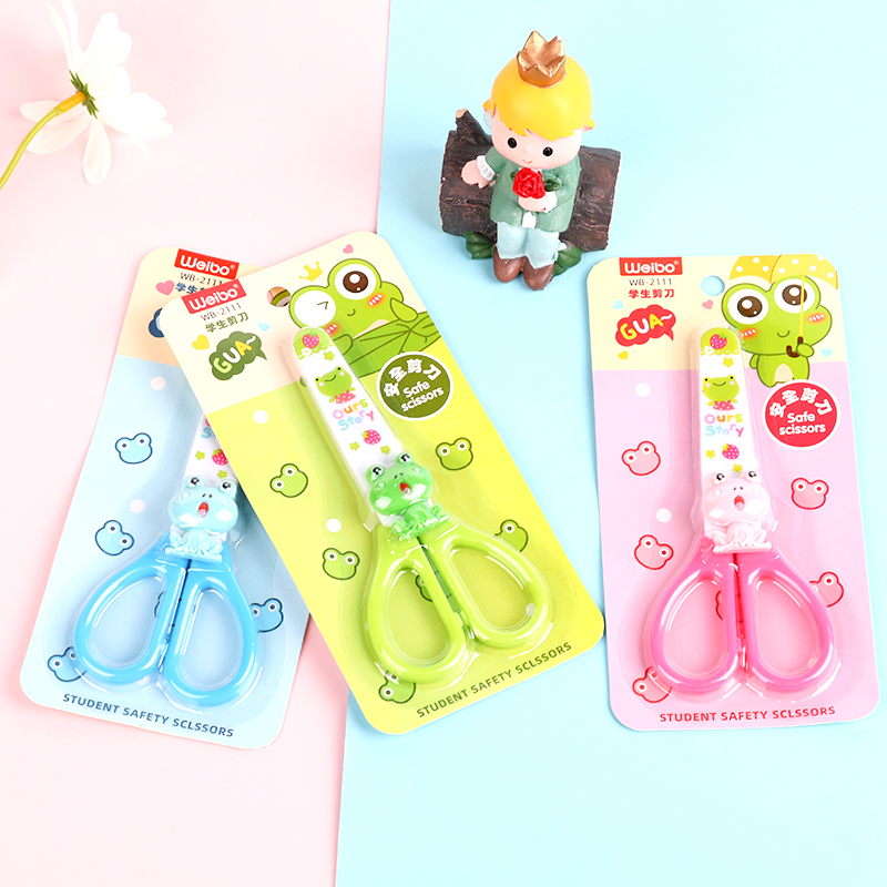 	 weibo炜搏可爱卡通小剪刀带保护套学生手工剪刀安全家用小剪子详情图2
