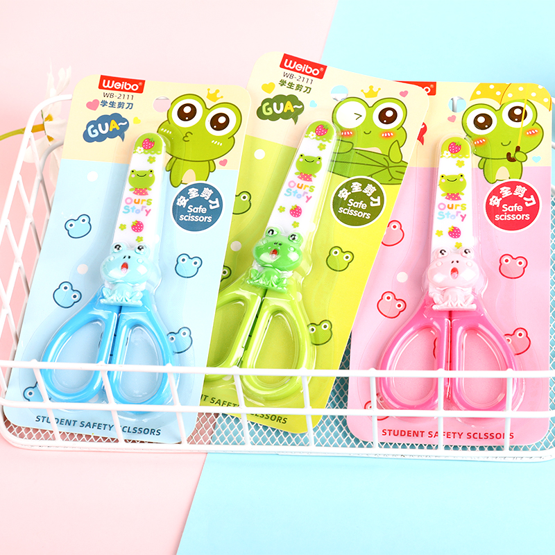 	 weibo炜搏可爱卡通小剪刀带保护套学生手工剪刀安全家用小剪子详情图3